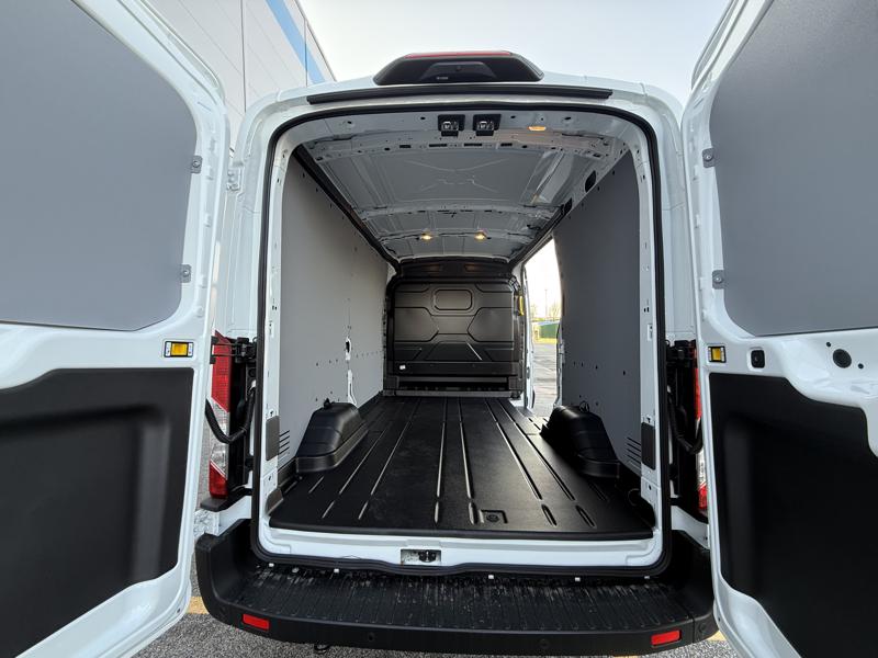 Ford E-Transit - Foto 7